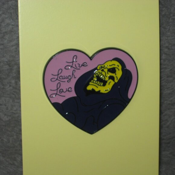 1980s Cartoon He-Man MOTU Skeletor Live Laugh Love Metal Enamel Pin 251036A2 - Picture 5 of 8